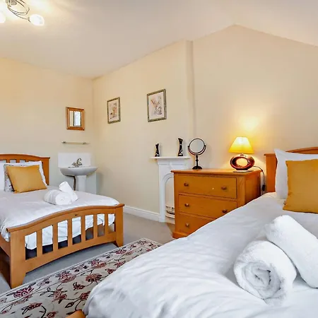 4 Bed In 87319 *